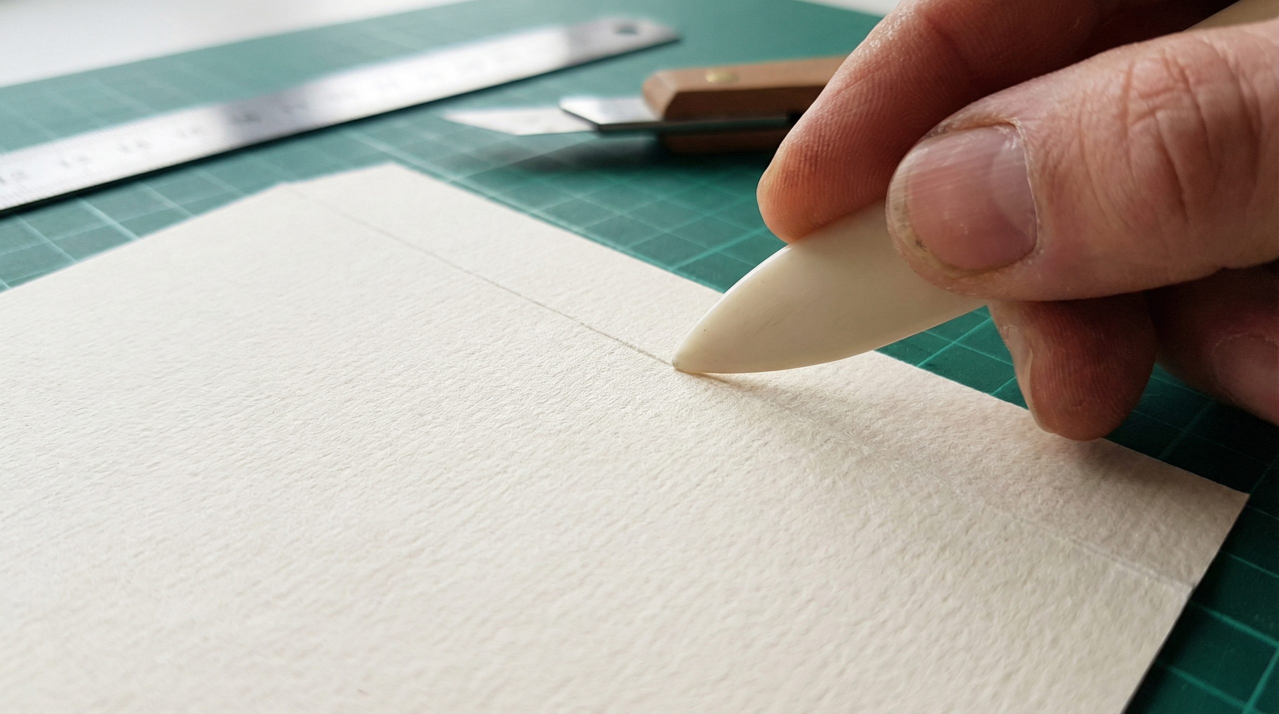 Sem dobradeira — Você quebra a fibra no Papel e Recorte - 2